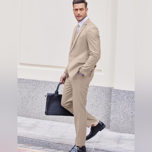 tan suit xxl never worn - Picture 3 of 4